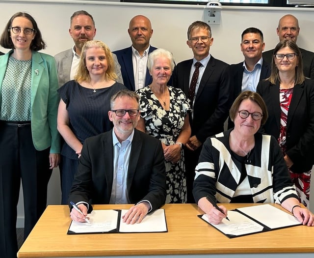 Hywel Dda and UWTSD extend partnership