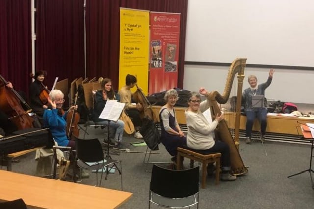 Simply Strings enthusiasts welcome to join relaxed group