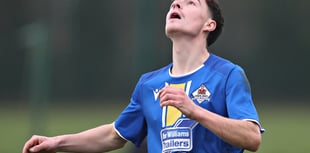 Llanuwchllyn extend lead after win at Radnor