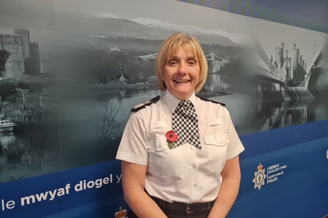 North Wales police move to online reporting