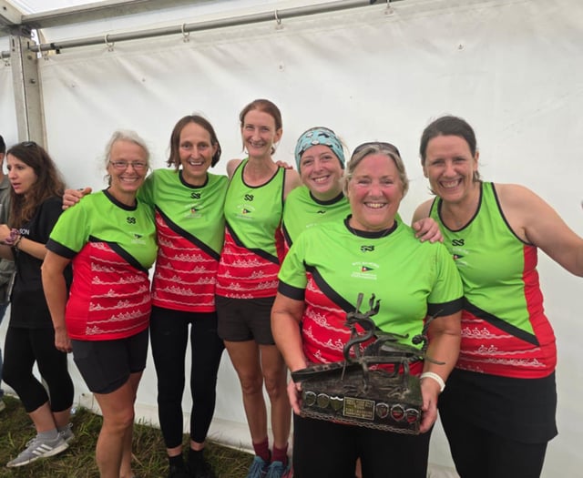 Porthmadog rowers win Great River Race