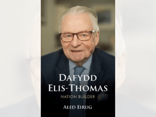 Dafydd Elis-Thomas biography launch takes place in Portmeirion