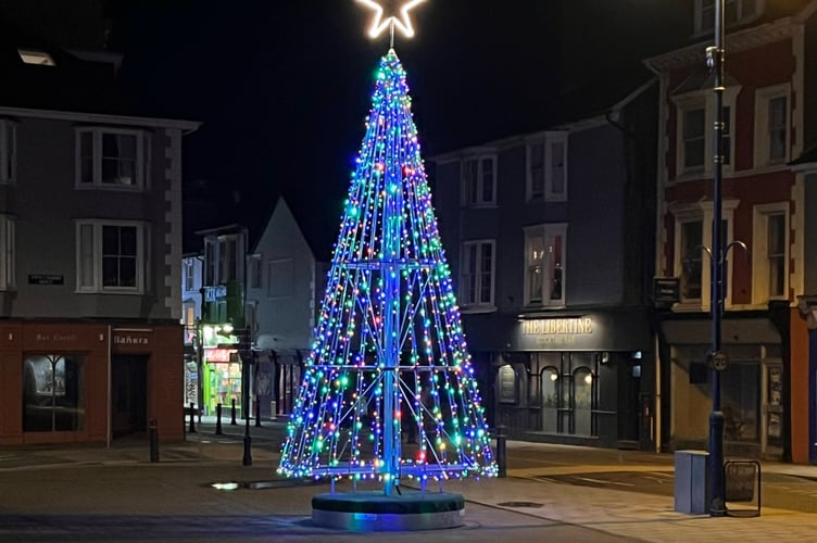 Metallic Christmas Tree