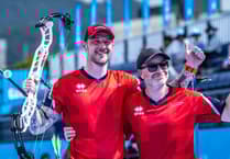 Nick Thomas wins gold in para-archery comp