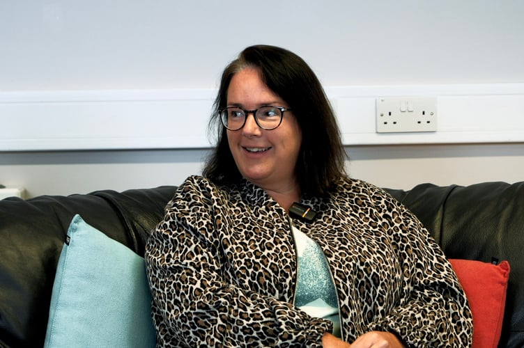 Actress and podcaster Mari Elen (pictured) talks to sleep coach Rhian Mills and musician Yws Gwynedd. Photo: Gwynedd Council