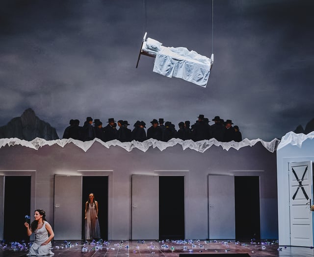 Mwldan streams Bellini opera live