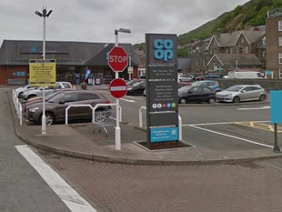 Fairbourne man admits string of shop thefts