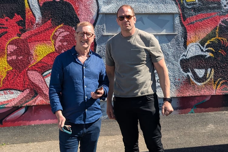 Alun Wyn Jones a Steffan Rhodri