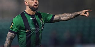 Seasiders secure dramatic late win