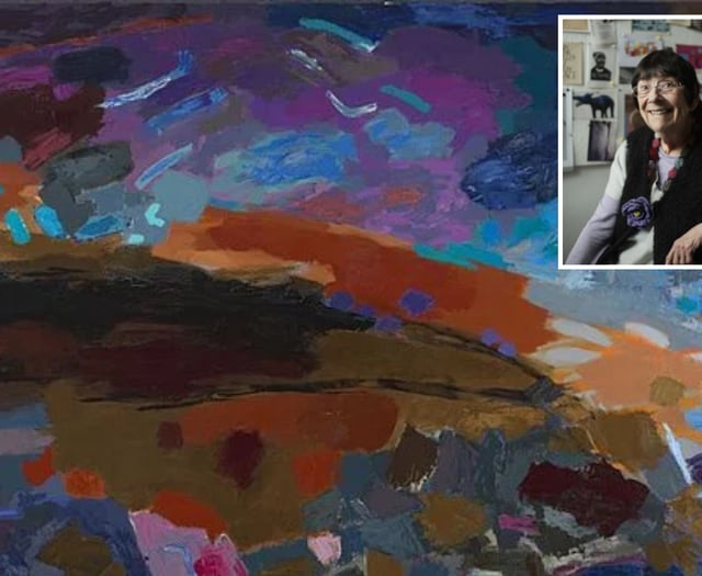 Mary Lloyd Jones donates art to NLW