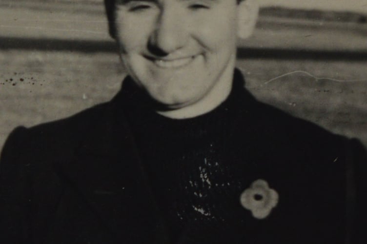 2.0 Swordfish pilot Glan Evans, of the Fleet Air Arm, photographed in 1942, shortly before his aircraft crashed close to the Normandy coast