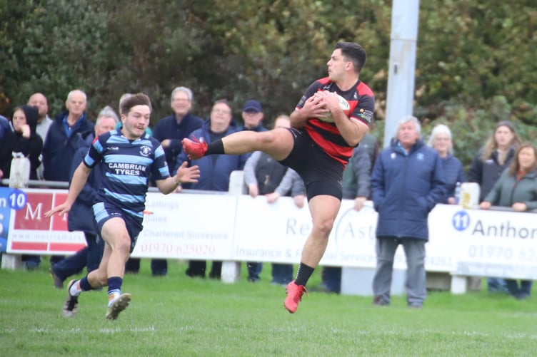 Aberystwyth produced a gutsy, battling display against unbeaten Bonymaen (Photo: Mike Binks)