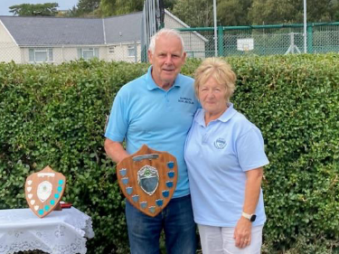 On 6th the Mixed singles and Men's singles were played. After knockout rounds Charles Martin v Pauline Owen played the final with Charles going on to win the game.