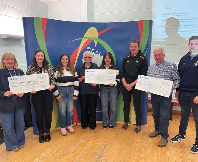 Young farmers raise thousands for chemotherapy unit