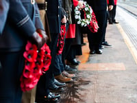 Free travel for military personnel and veterans on days of remembrance