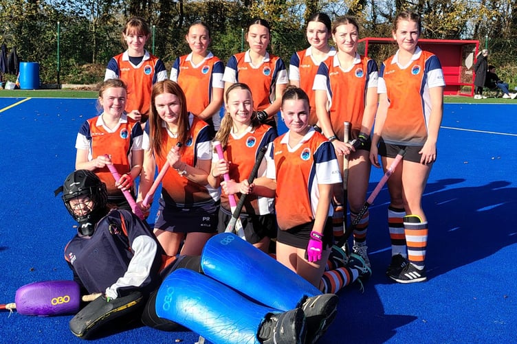 Dysynni U16 girls play in Pwllheli (Photo: Lynda Bennett)