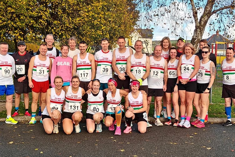 Sarn Helen runners at the Cardigan Mayor's 10K
