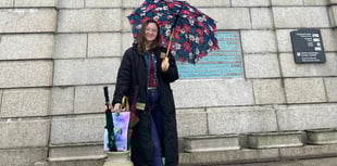 Aber-Rellas free umbrella scheme launched across Aberystwyth