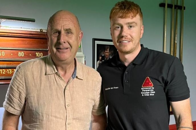 Handicap singles finalists Steve Jones and Rhydian ap Owen