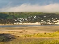 Bomb squad called to Ynyslas beach