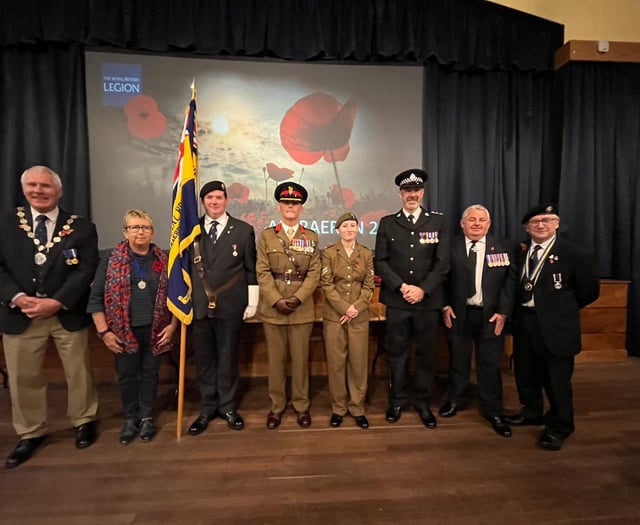 Aberaeron commemorates Remembrance Day