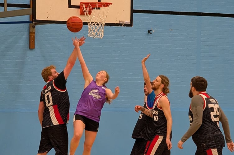 There were some thrilling matches in the latest round of the Ceredigion Basketball League