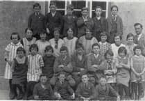 Noson Lawen Ffos Davies yn Festri Troedyrhiw