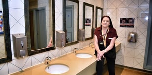 Pwllheli pub's toilets win top prize