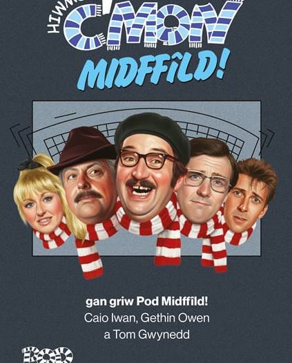 Cyfrol i ddathlu hiwmor y gyfres chwedlonol C’mon Midffîld!