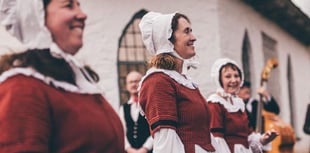 Sain Ffagan yn cynnal dathliad byrlymus o dreftadaeth fyw Cymru