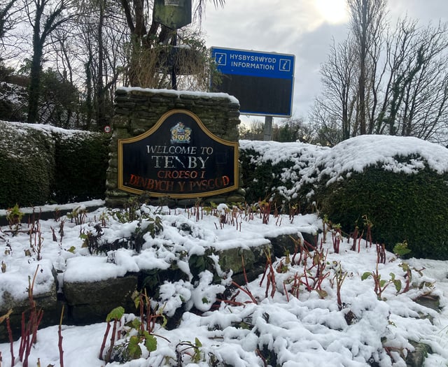 Snowfall prompts Pembrokeshire school closures and travel warnings