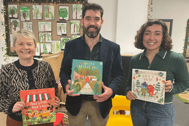 Delyth Ifan, Cyngor Llyfrau Cymru, Emyr George, Adnodd a’r awdur Rebecca Wilson