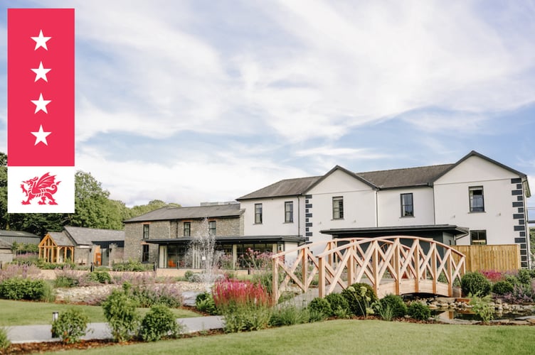 The Tŷ Glyn Hotel has achieved has achieved a prestigious 4-star Hotel rating from Visit Wales