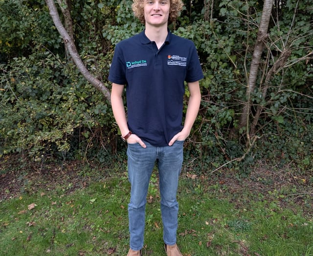 Aberystwyth student wins 'Defi Fet' scholarship