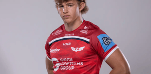 Kai Jones' senior debut for Scarlets