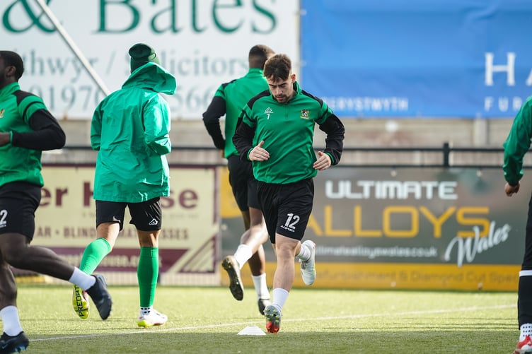 ABERYSTWYTH, WALES - 25 OCTOBER 2025:Richie Ricketts of Aberystwyth Town during the JD Cymru South 2025/26 fixture Aberystwyth Town vs Newport City at Park Avenue, Aberystwyth, Wales (Pic by Jamie Edwards)