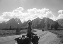 Taith solo 4,000 milltir Grug Muse ar hyd cyfandir America