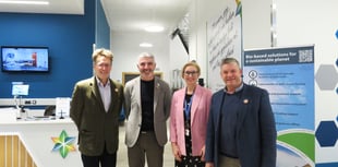 Ymweliad Comisiynydd Cenedlaethau’r Dyfodol â safleoedd arloesi