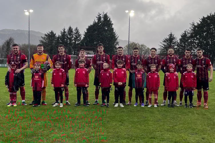 Porthmadog line up with their Under 9s mascots