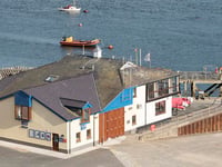 Aberdyfi's festive fundraisers for local RNLI 