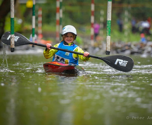 Eight-year-old kayaker Seren Jones goes viral