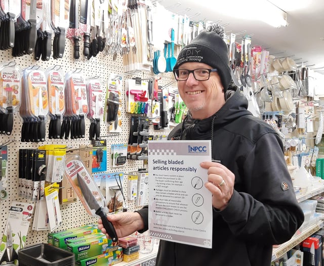 Police tackle knife crime in Barmouth