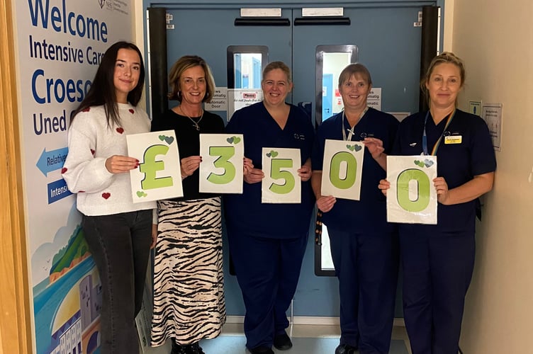 Mari, Nia and Staff from the ICU