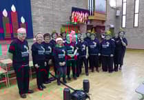 Tenovus Choir raises Christmas spirits