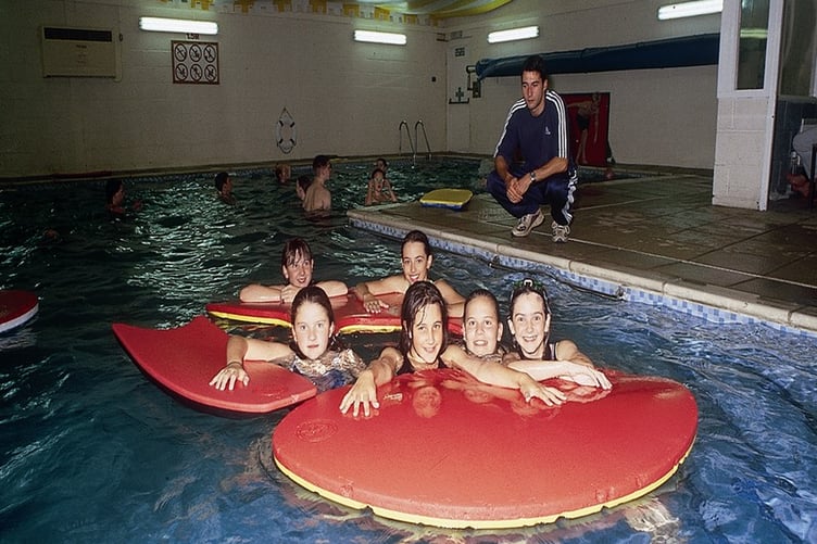 Pwll nofio Llangrannog, 1990au
