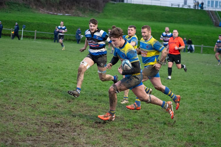 Will Stone bursts clear to score