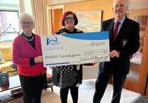 Aberystwyth captain donates to hospice charity