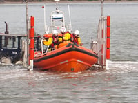 Abersoch RNLI responds to sea jacket alarm