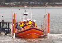 Abersoch RNLI responds to sea jacket alarm