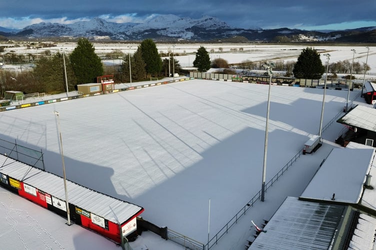 Porthmadog's Traeth pitch under snow this week